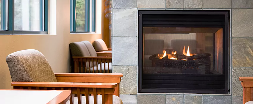 Smoky Effect Electric Fireplace Logs in Brossard, Quebec